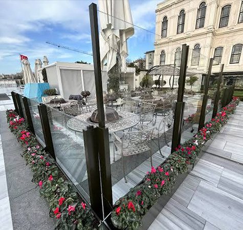 أنظمة-درابزين-كاسر-الرياح