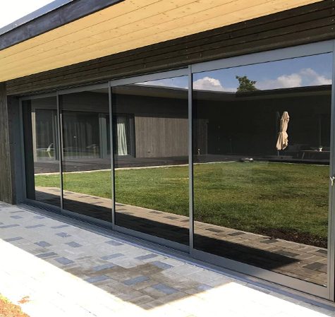 استمتع-بأقصى-درجات-الراحة-في-شرفاتك-مع-زجاج-32-مل!4